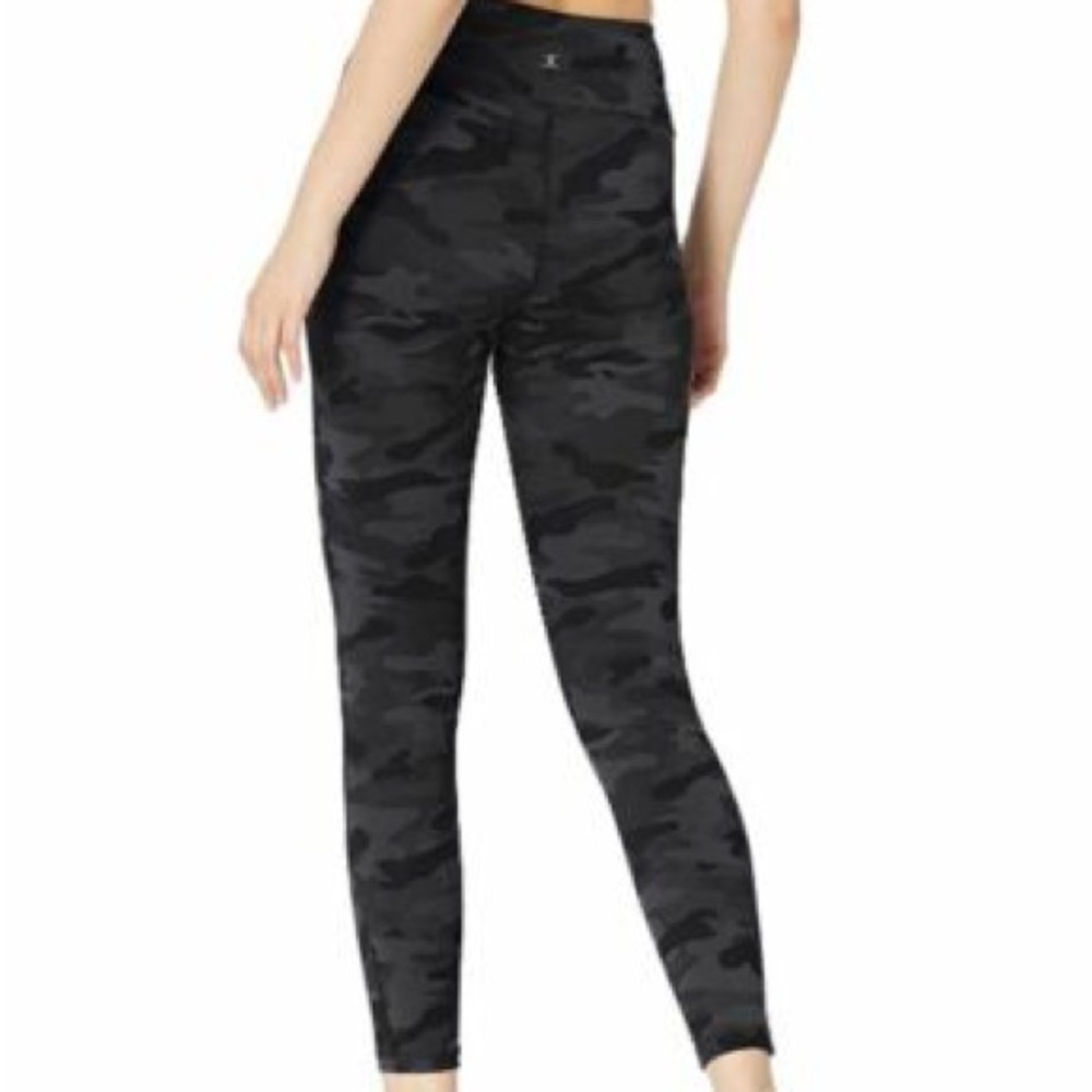 Danskin‎ Camouflage Black Leggings Large Yoga Pilates Loungewear Soft Slimming